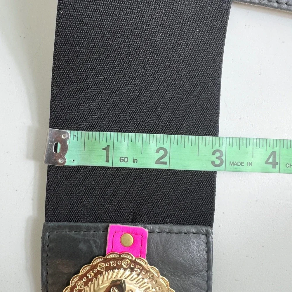 Lovestrength‎ Minx Belt Black Neon Pink Gold Concho Elastic Waist S112 NWT